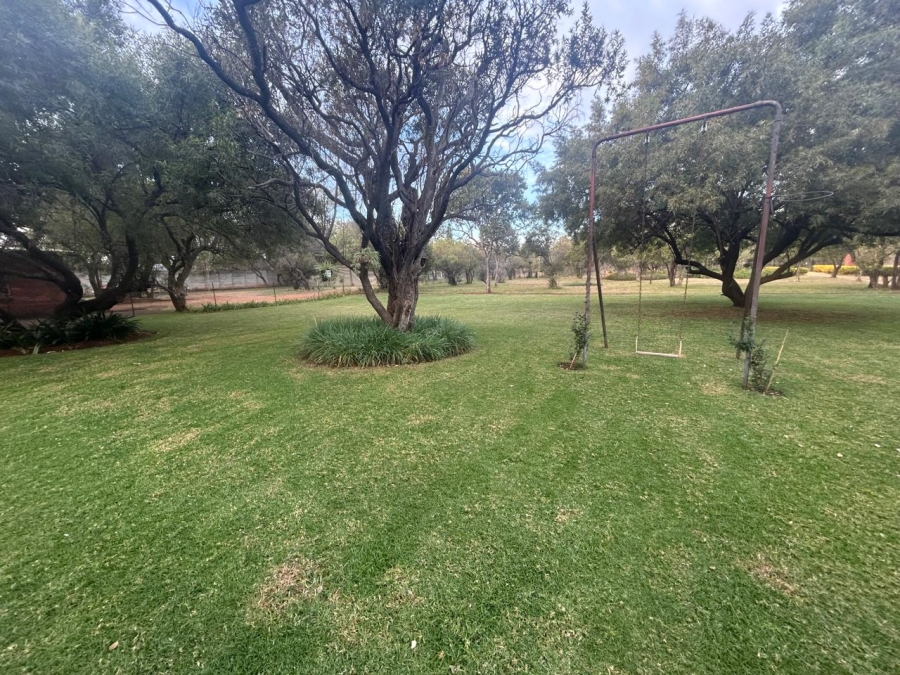 4 Bedroom Property for Sale in Hartbeesfontein AH North West